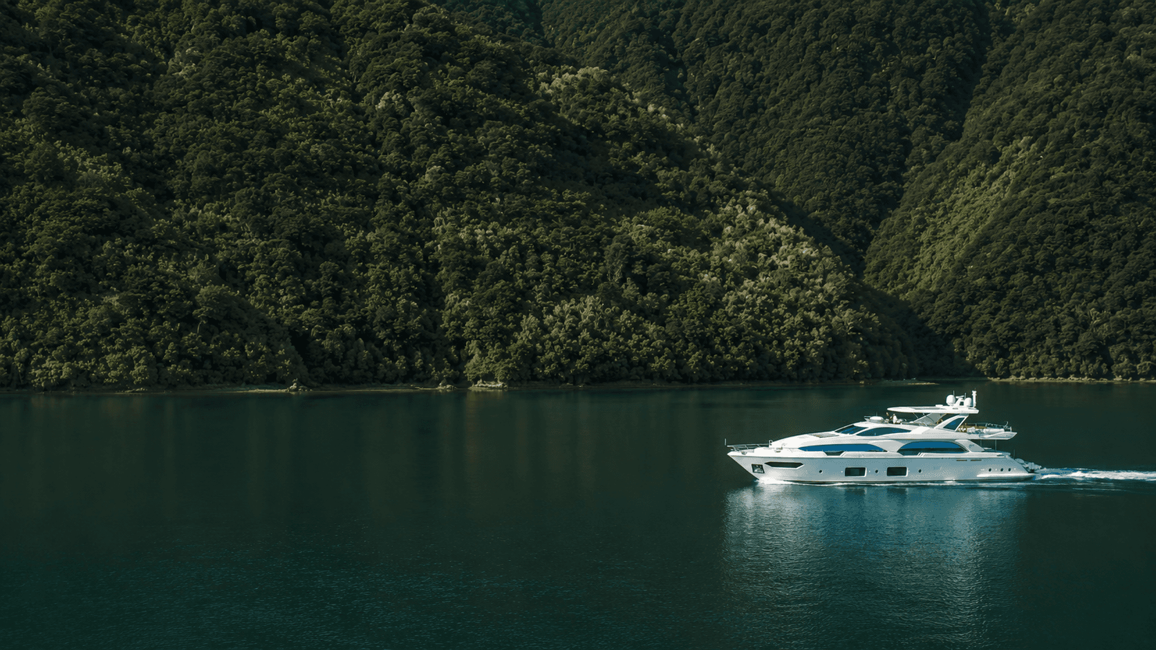 Private yacht rental Dubai