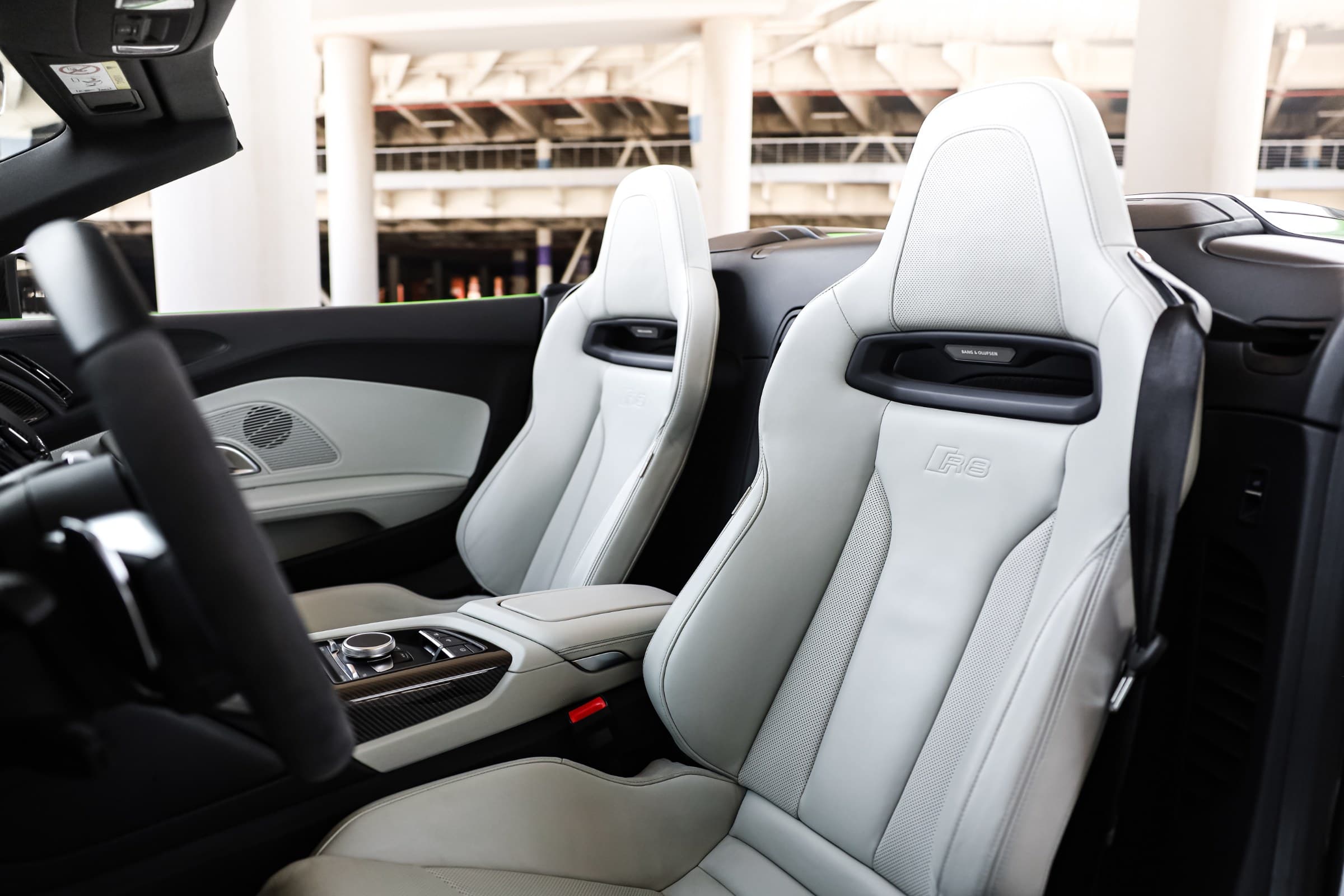 Audi R8 Spyder — photo 3